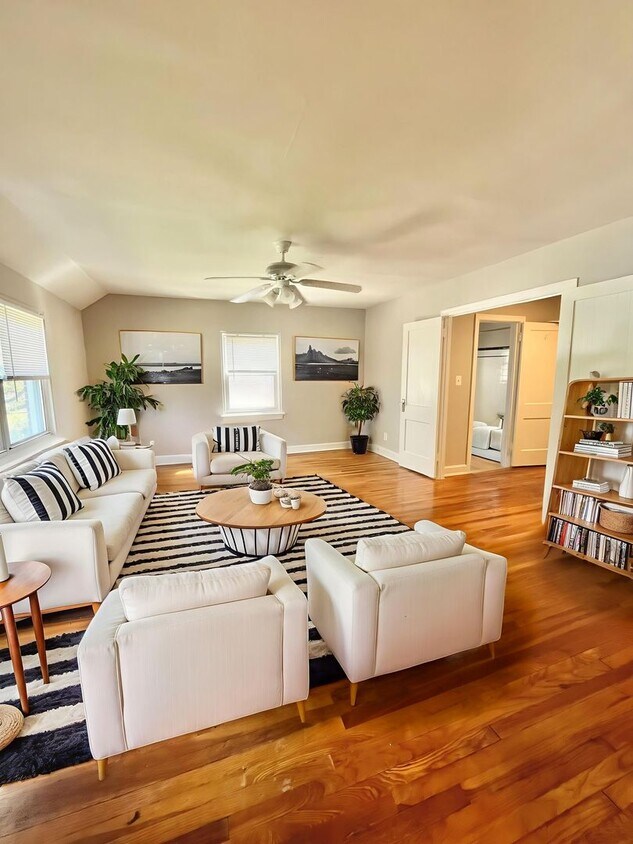 Foto principal - 220 Allison St NW