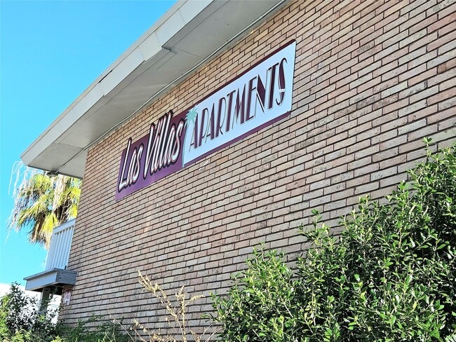 Building Photo - 1109 Broadway Avenue J