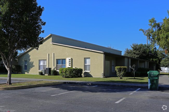 Building Photo - Amarylis Gardens