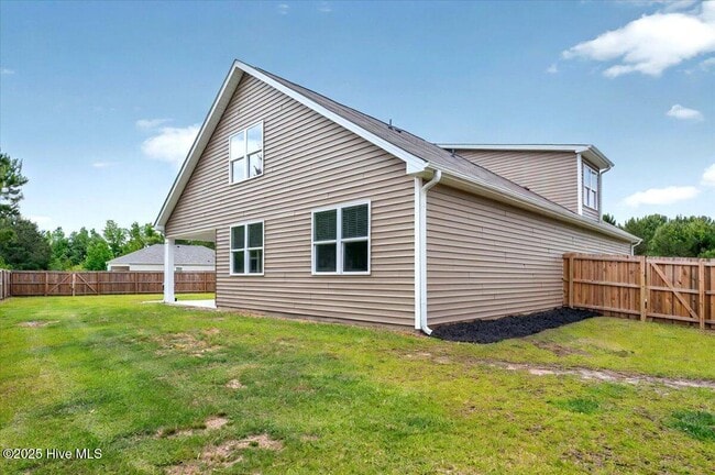 Building Photo - 1338 Cadbury Castle Dr SE