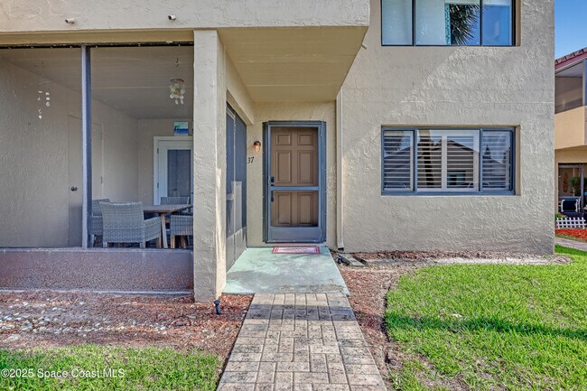 Foto del edificio - 1145 N Shannon Ave