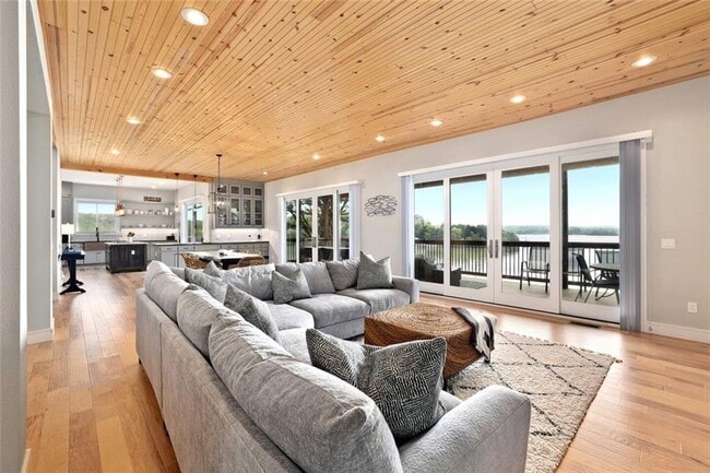 Foto del edificio - 16217 AR-12