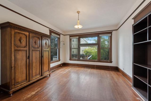 Building Photo - 2 bedroom in Seattle WA 98102