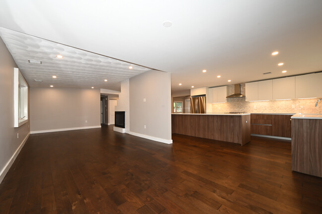 Foto del edificio - 61 Gregory Rd