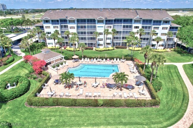 Foto del edificio - 300 Horse Creek Dr