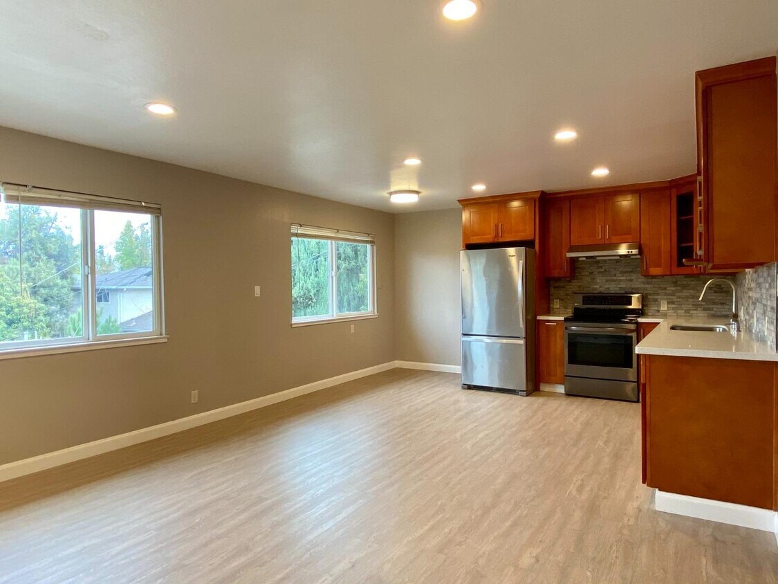 10380 Miller Ave, Cupertino, CA 95014 Condo for Rent in Cupertino, CA