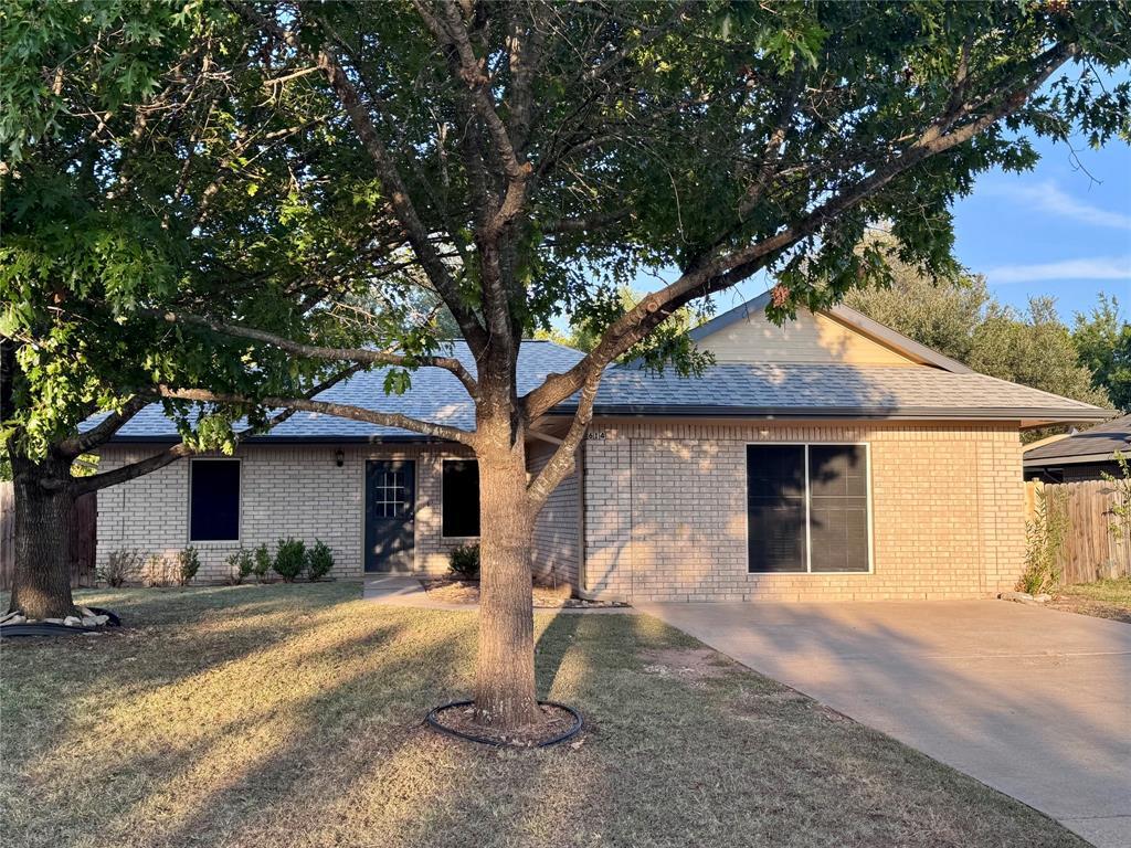 Foto principal - 614 Bent Wood Dr