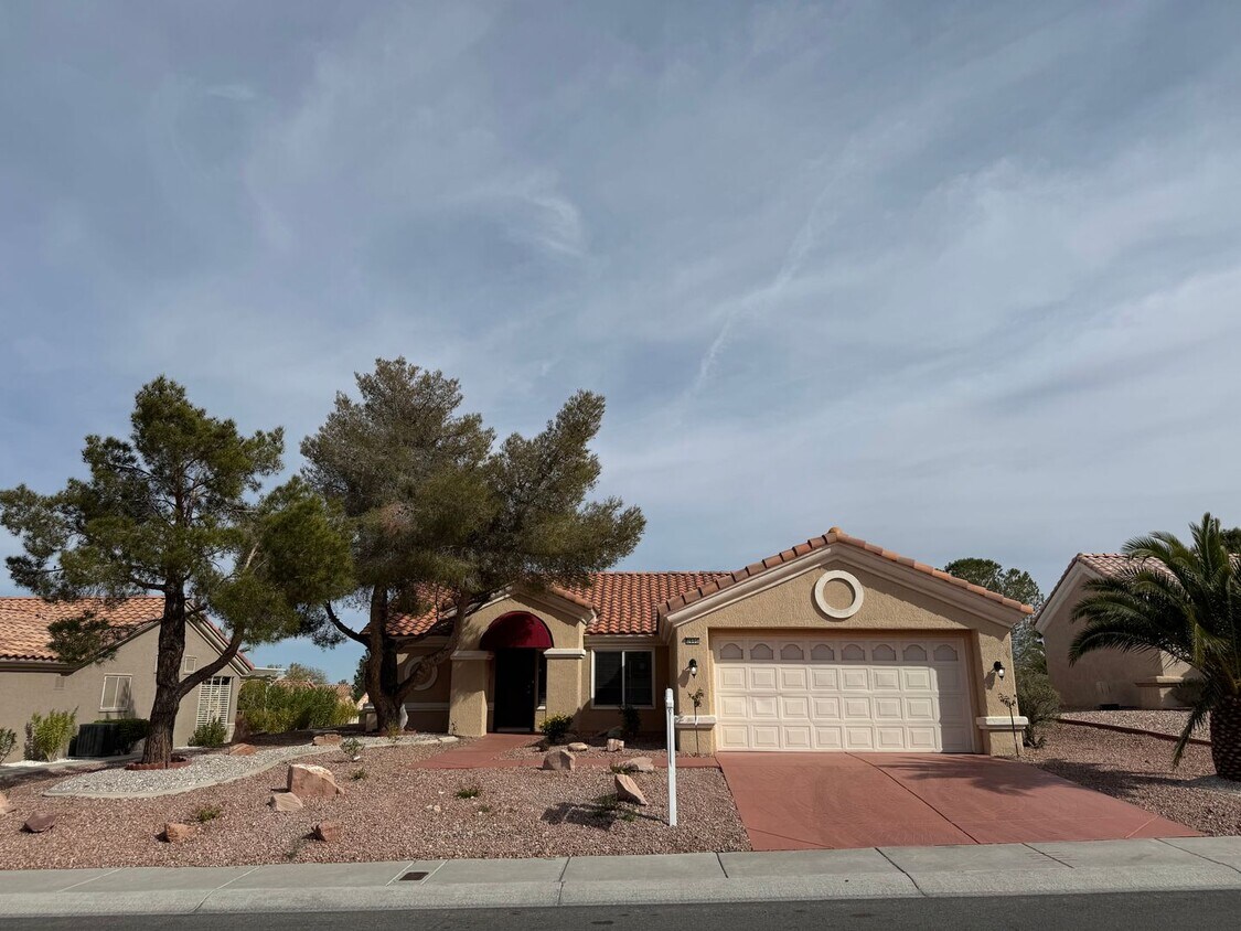 Foto principal - Sun City Summerlin 55+. Single Story. All ...
