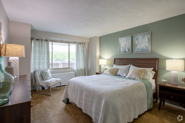 Model - Bedroom - Premier at Cherry Hill