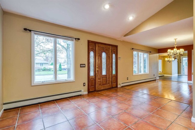 Foto del edificio - 25 Grace Park Dr