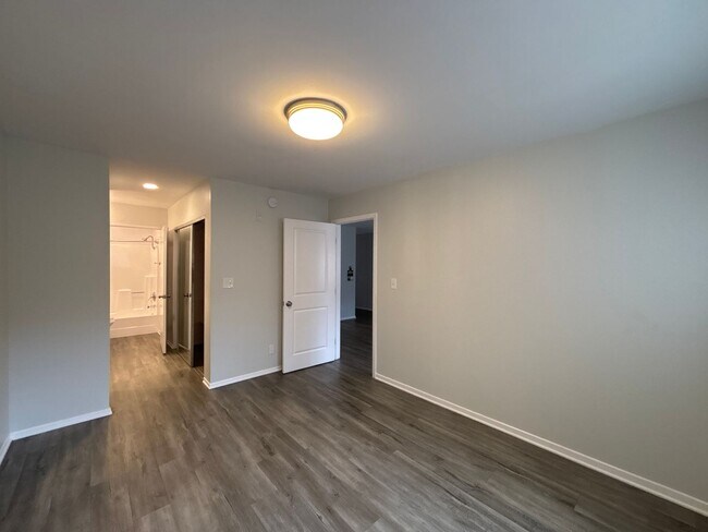 Interior Photo - 2039 North Las Palmas Ave