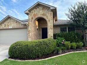 Building Photo - 3025 Buckthorn Ln
