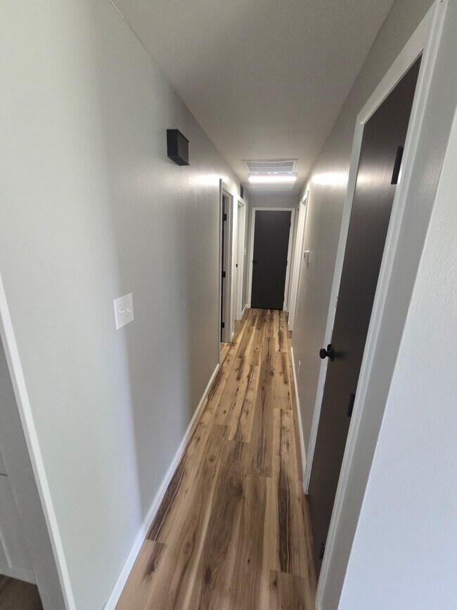 Foto del edificio - 5172 Saum St
