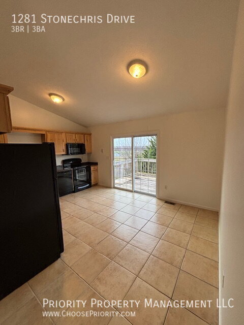 Building Photo - 1281 Stonechris Dr