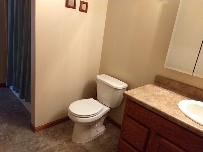 Foto del edificio - 15 W Cedar St