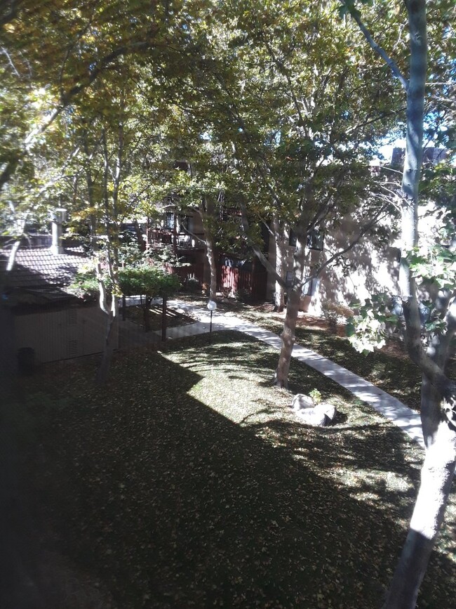 Foto del edificio - 2 bedroom 2 bath in Southwest Reno