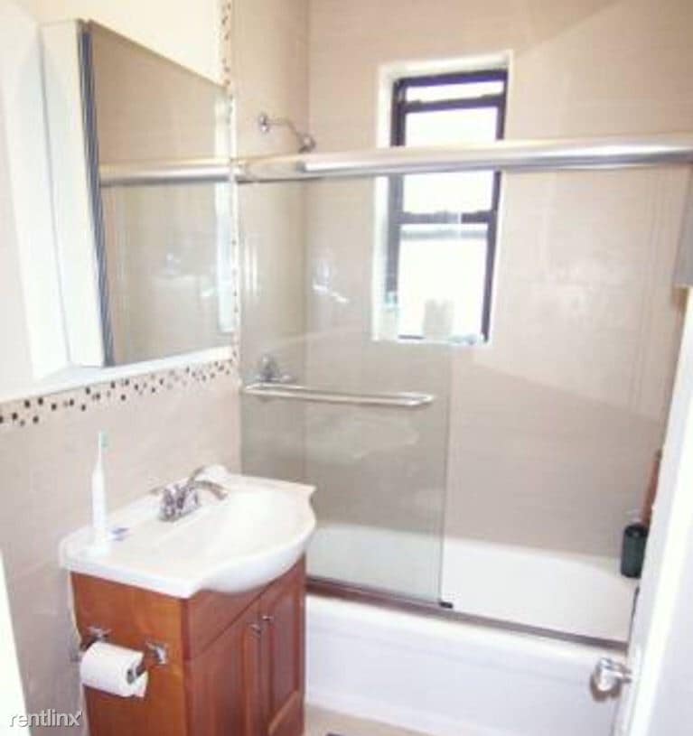 Building Photo - 2846 34th St