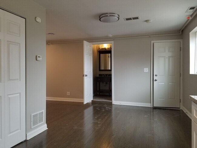 Foto del edificio - 747 N Noble St