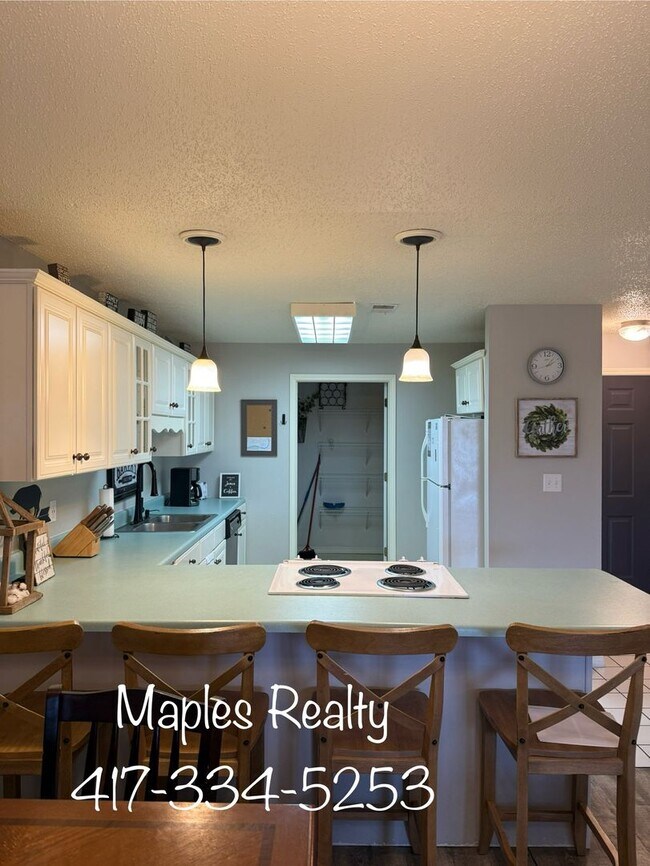 Foto del edificio - STUNNING 2 bedroom, 2 bathroom condo at Pointe Royale