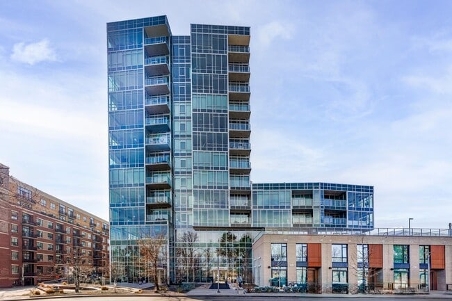 Building Photo - 1 Bedroom condo in Denver