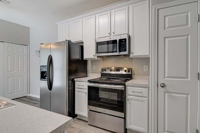 Building Photo - 5972 Hollow Wood Ct