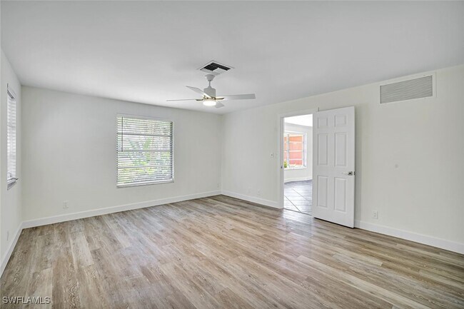 Foto del edificio - 135 7th Ave N