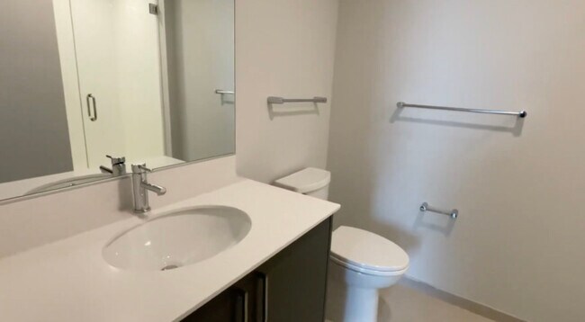 Foto del edificio - 1157 W Erie St