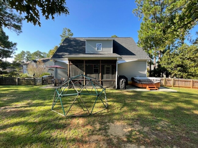 Foto del edificio - 4 Bedroom 3.5 Bath Home in Carolina Lakes!