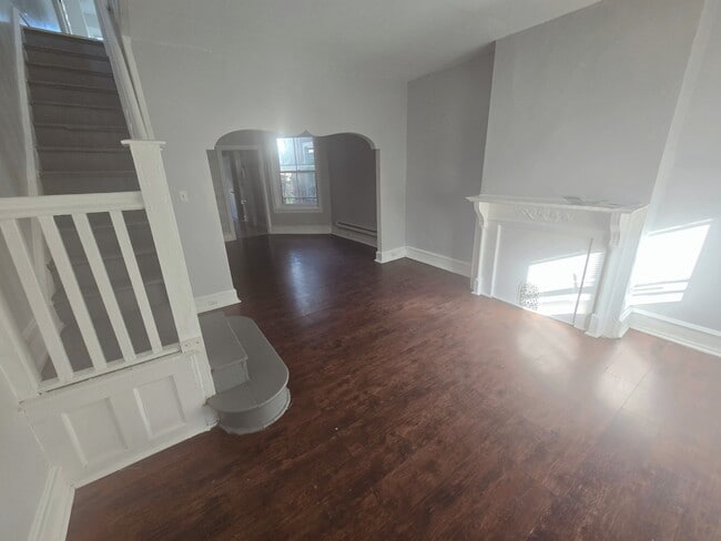 Building Photo - 30 N Dewey St