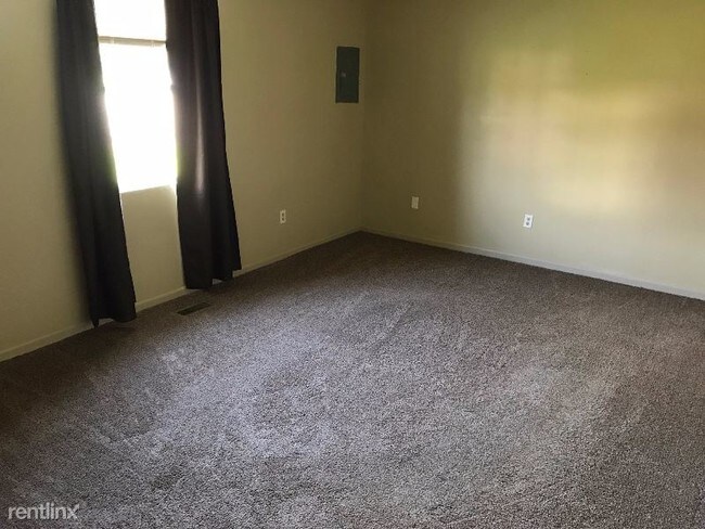 Building Photo - 3836 Sherman Towne Dr
