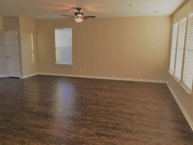 Foto del edificio - 715 Canyon Dr