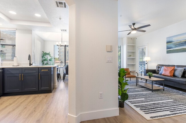 Foto del edificio - 15608 N 71st St