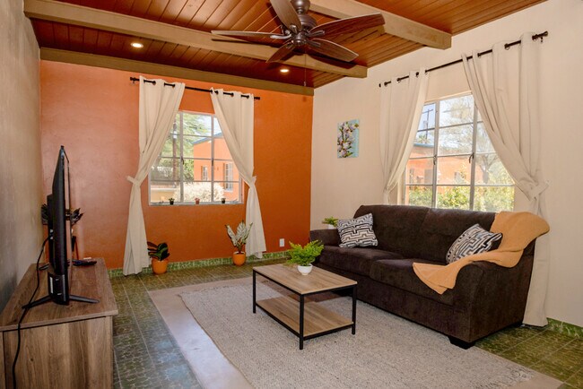 Building Photo - 720 N Palo Verde Blvd