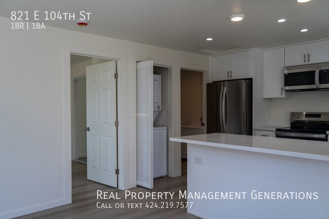 Foto del edificio - 821 E 104th St