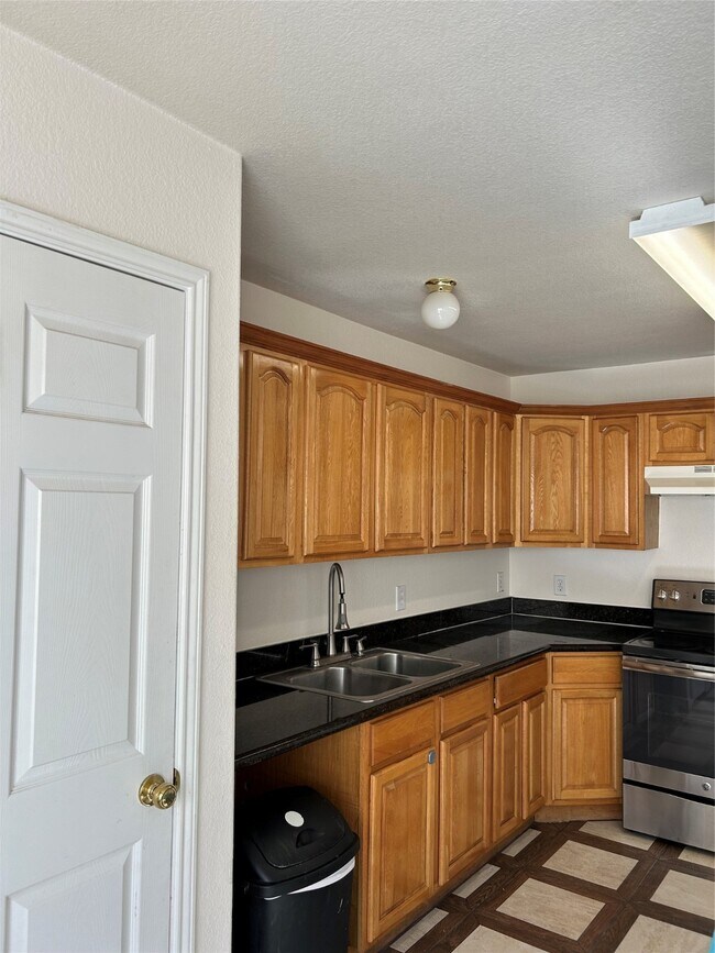 Foto del edificio - 4035 Cary Creek Dr