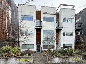 Building Photo - 2010 14th Ave S