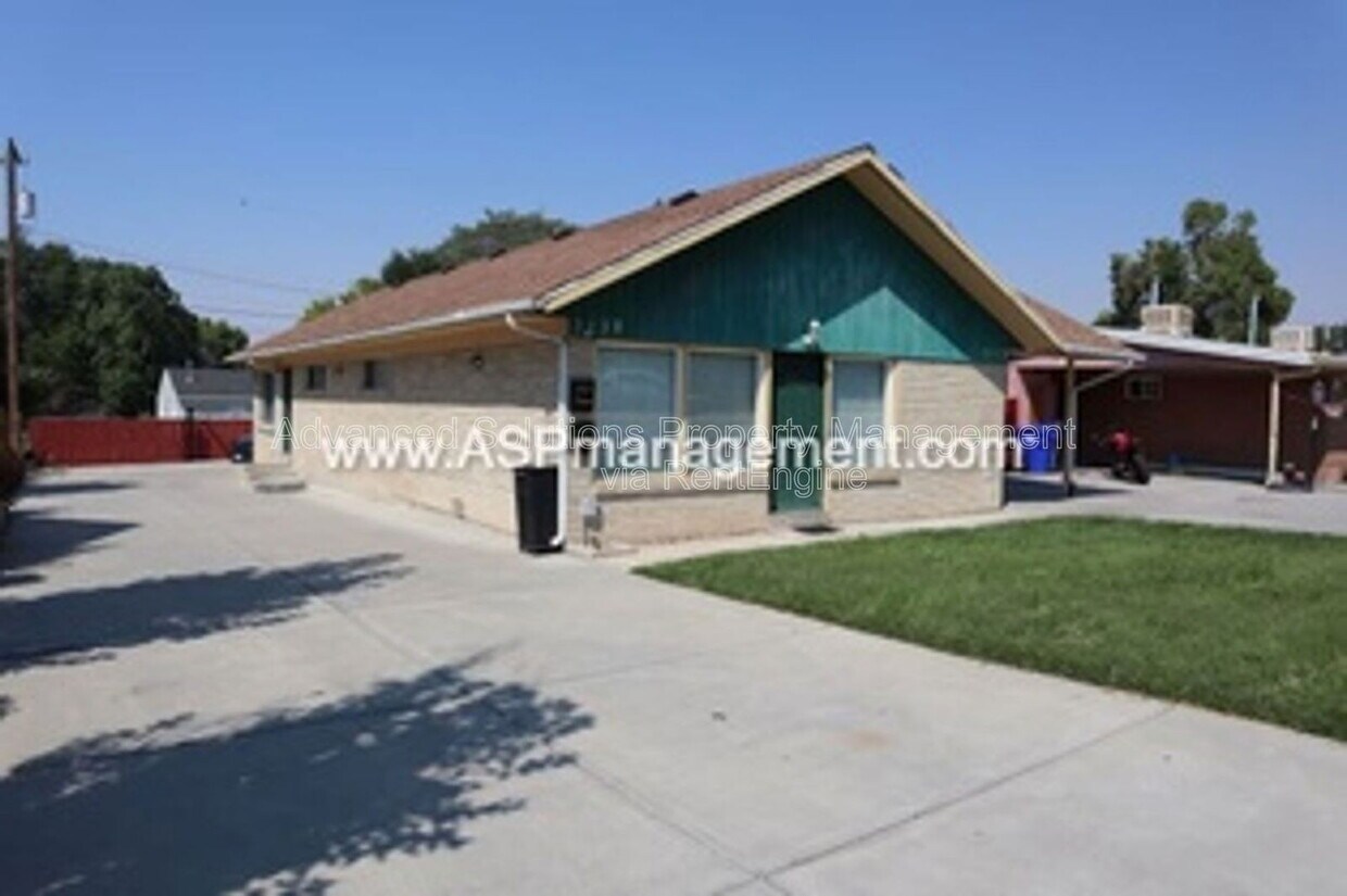 Primary Photo - 3128 S 700 E