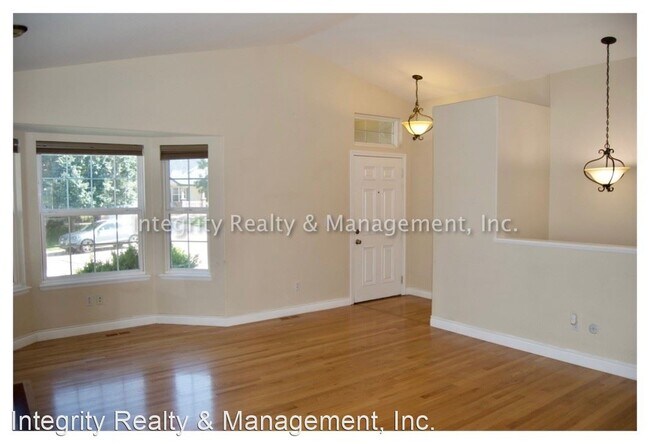 Building Photo - 3 br, 2.5 bath House - 8840 Shoal Creek Ln