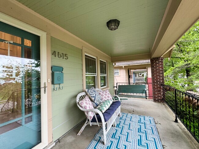 Foto del edificio - 4615 Fairmount Ave