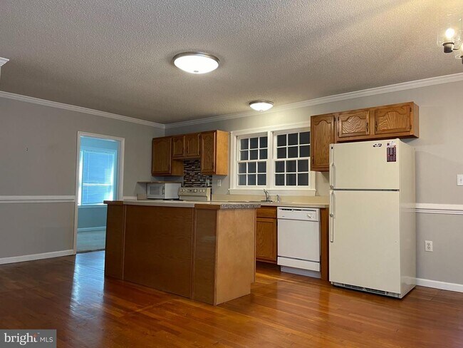 Foto del edificio - 573 Fairfax Pike