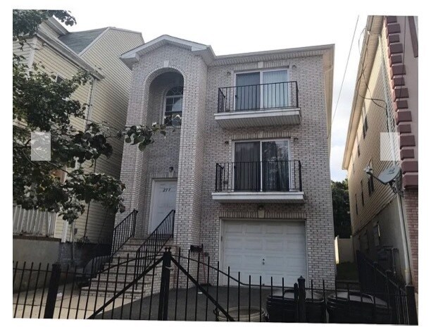 Building Photo - 277 Ridgewood Ave