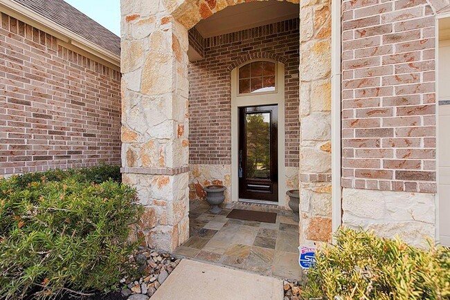 Building Photo - 30 Driftdale Pl