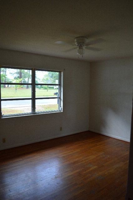 Building Photo - 105 College Avenue