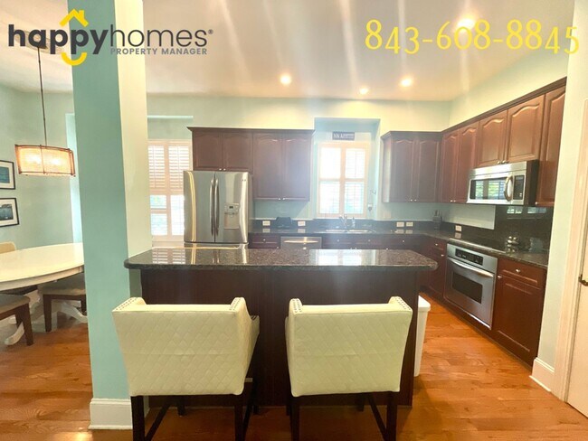 Building Photo - Gorgeous home in an ideal location on Daniel Island