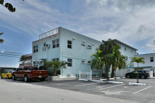 Foto del edificio - 1500 S Surf Rd