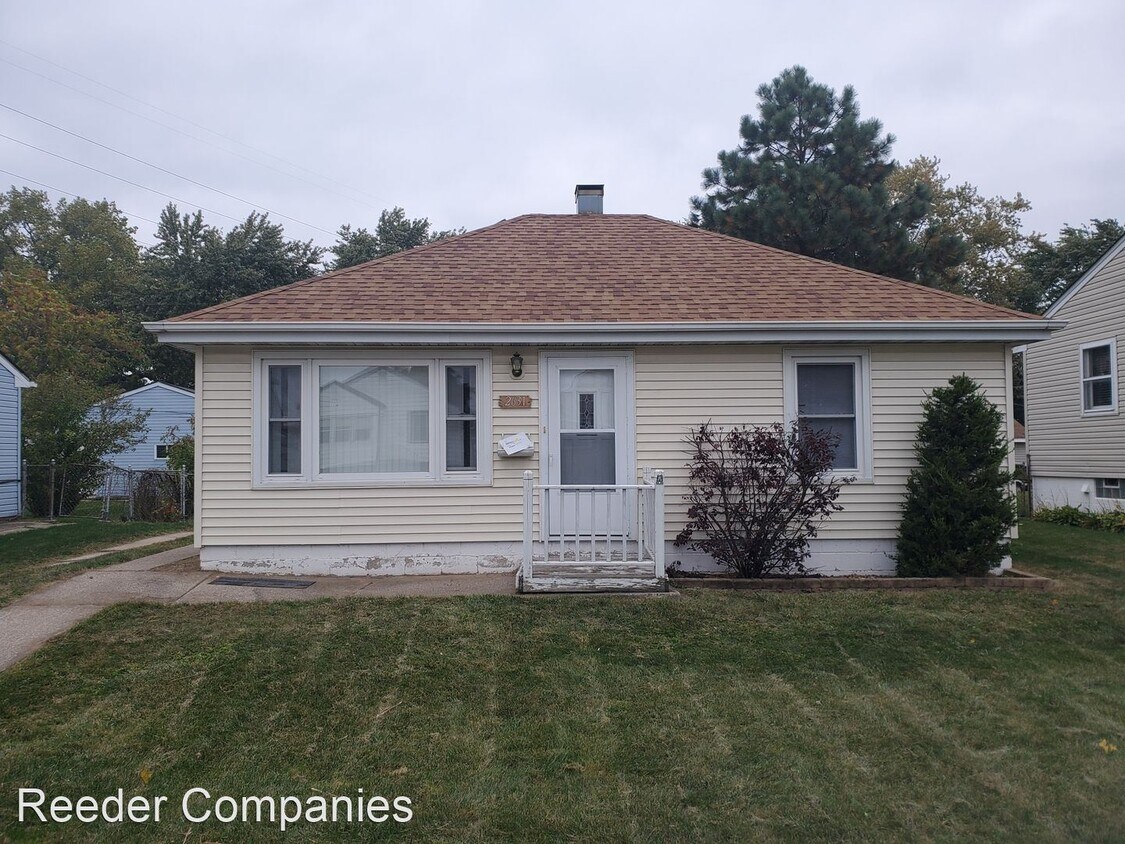 Primary Photo - 2 br, 1 bath House - 2631 162nd Place