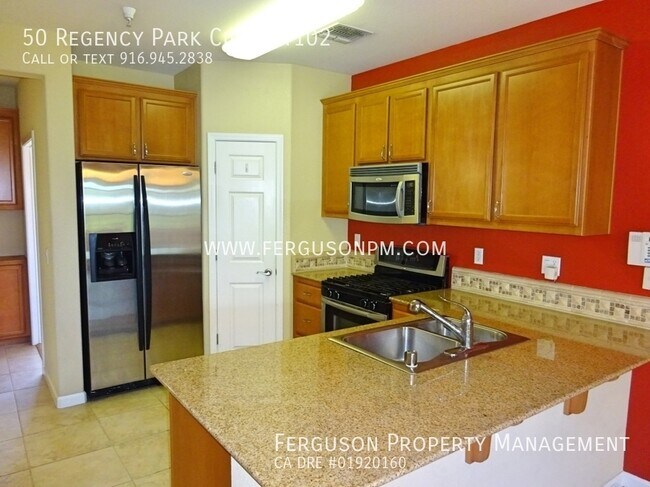 Foto del edificio - Fantastic Two Bedroom Condo Just Minutes F...