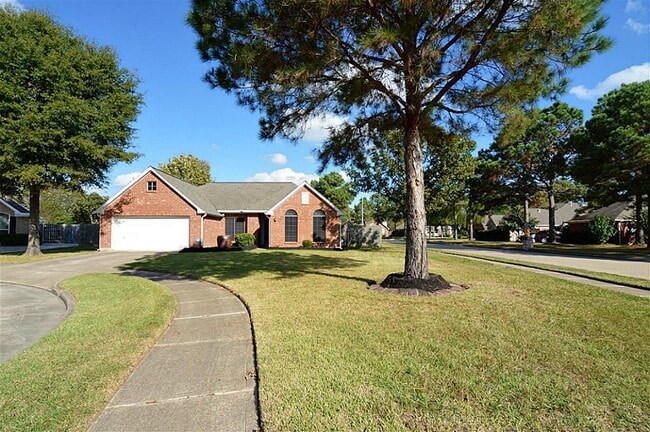 Building Photo - 1904 Islander Way
