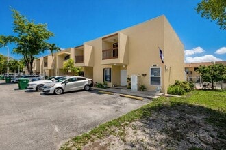Building Photo - 6325 SW 138th Ct