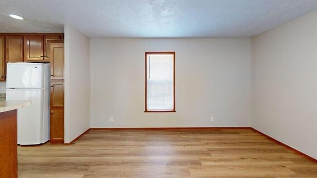 Foto del edificio - 129 American Ave